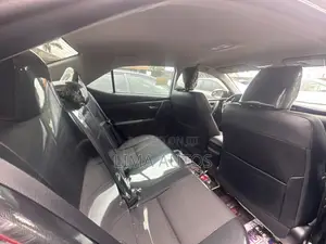 Toyota Corolla 2017 Silver