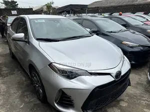Toyota Corolla 2017 Silver