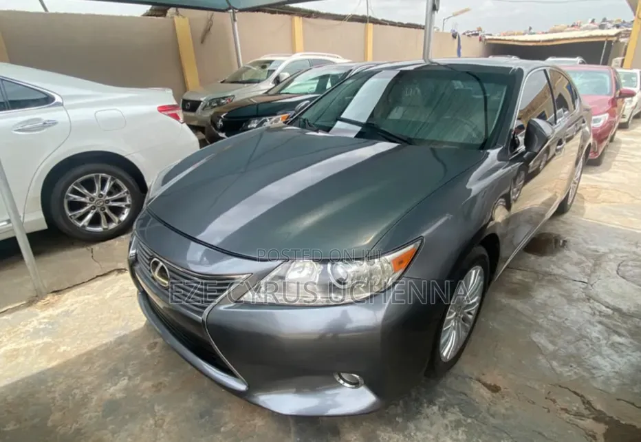 Lexus ES 2013 Gray