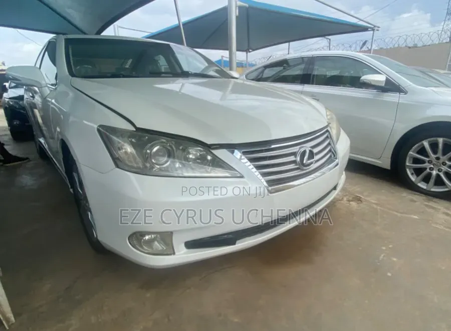 Lexus ES 2012 White