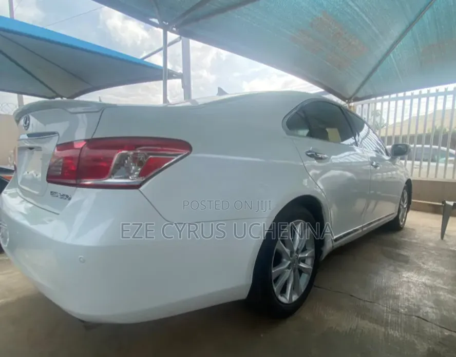 Lexus ES 2012 White