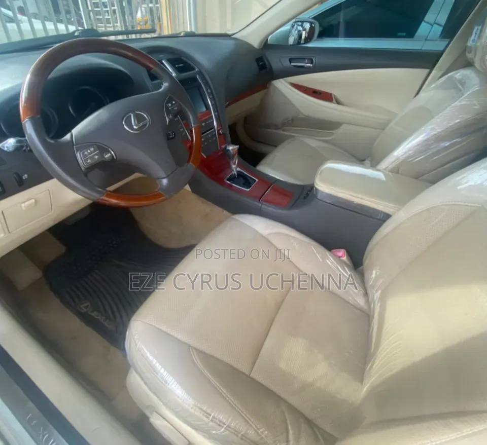 Lexus ES 2012 White