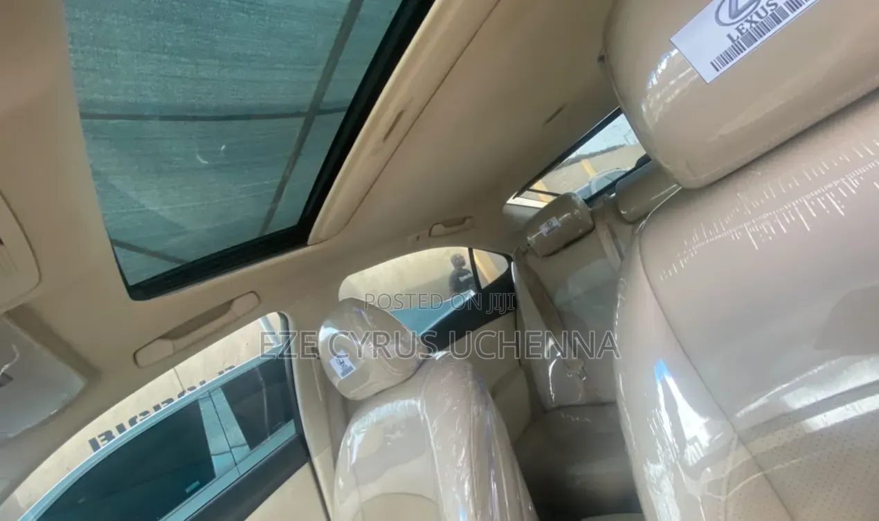 Lexus ES 2012 White