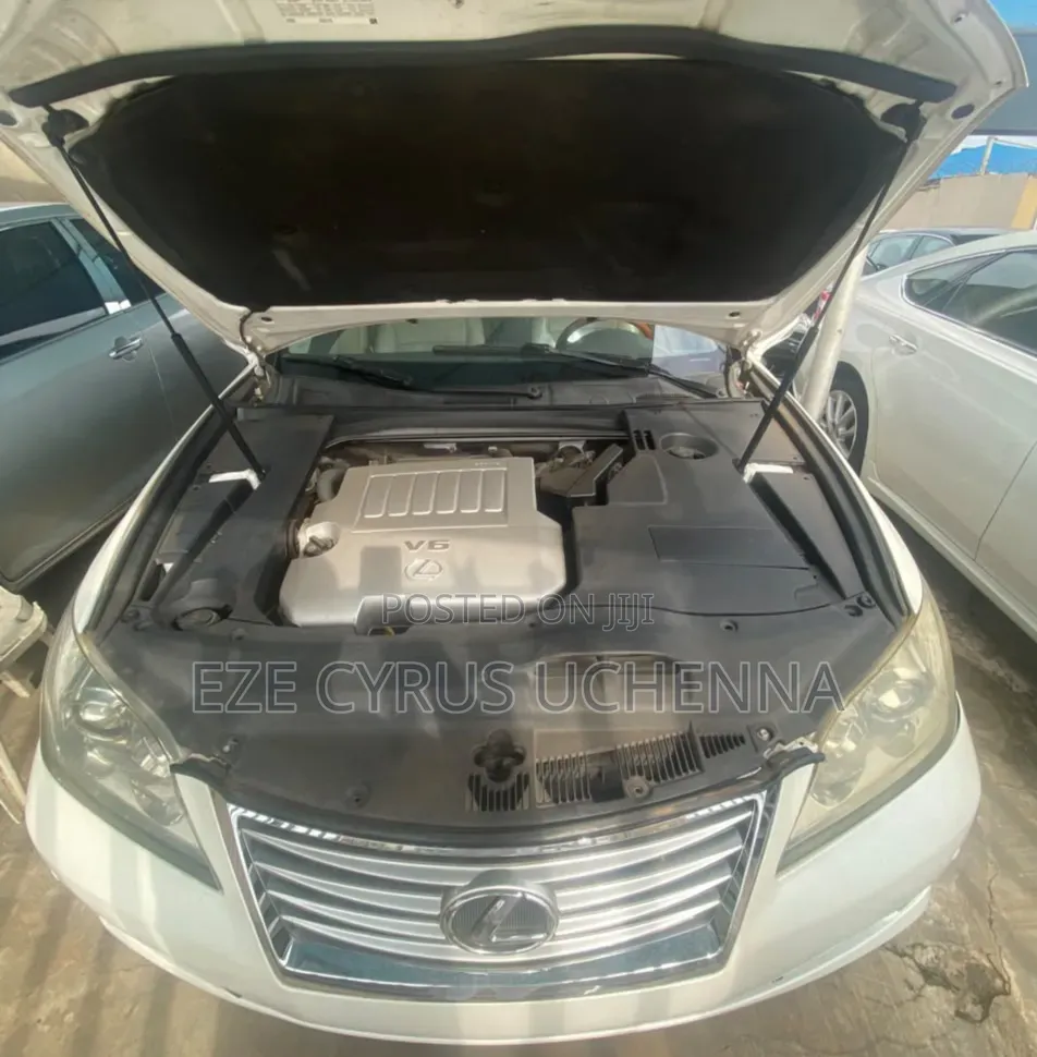Lexus ES 2012 White