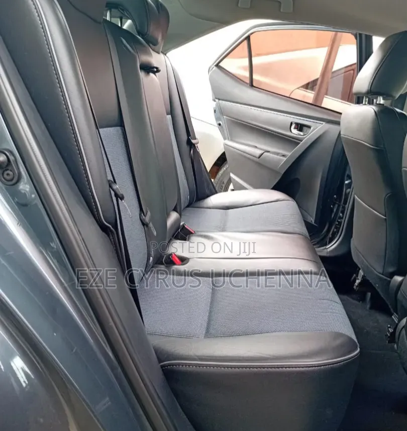 Toyota Corolla 2015 Gray