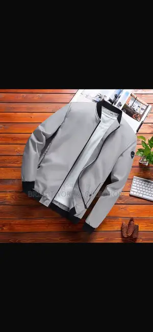Men's Jacket Light Weight Spring and Autumn Fit Solid Color Coat Men's