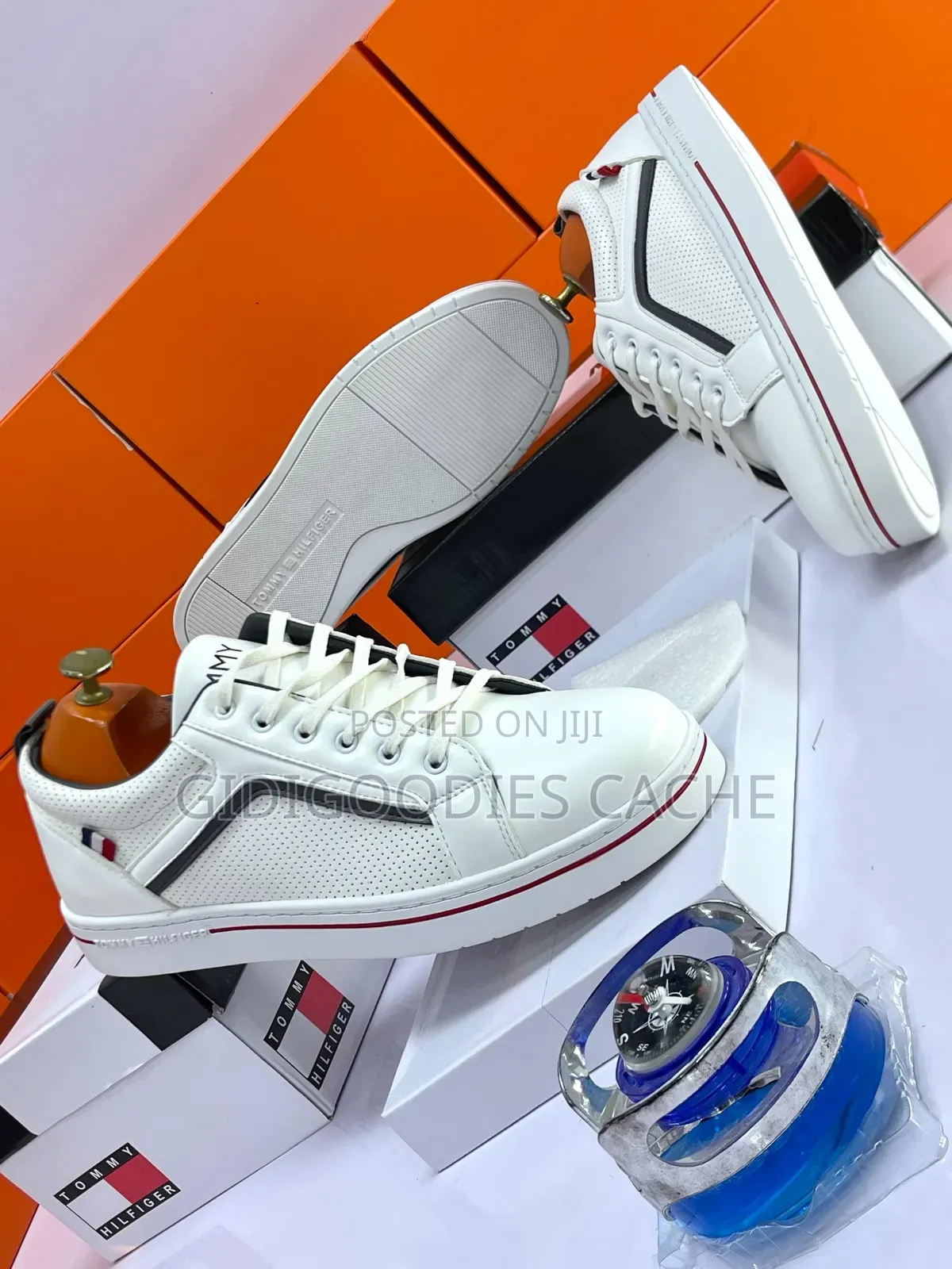 Tommy Lace-Up Sneakers