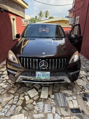 Mercedes-Benz M Class ML 550 4Matic 2013 Brown