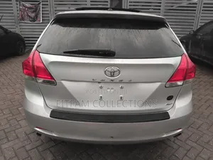 Toyota Venza XLE 2009 White