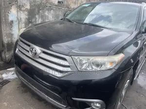 Toyota Highlander Limited 3.5l 4WD 2013 Black