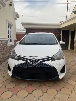 Toyota Yaris 2017 White
