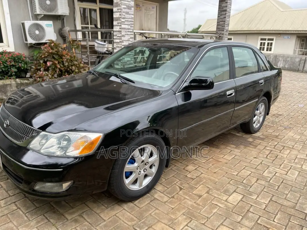 Toyota Avalon 3.0 2000 Black