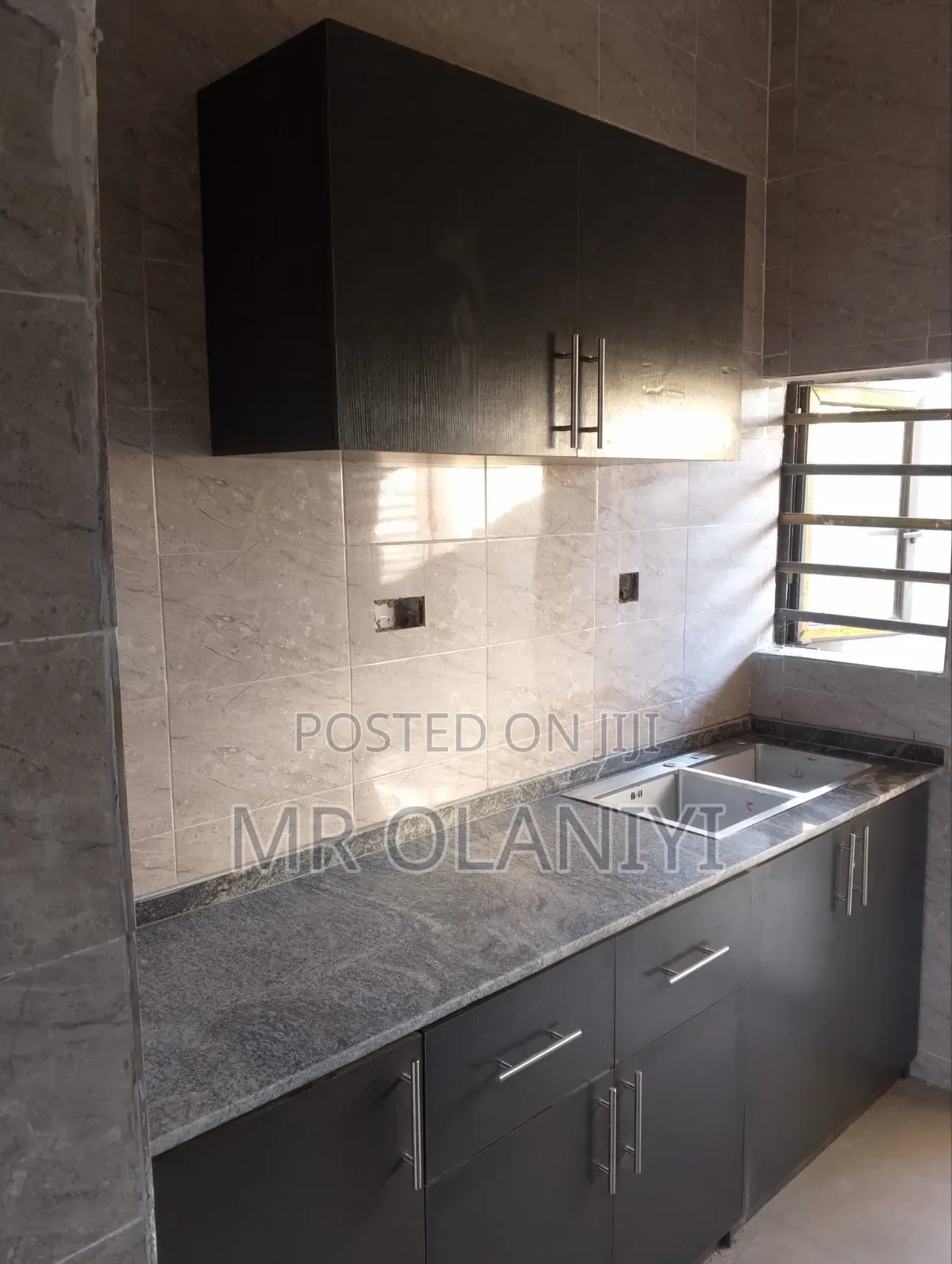 Kitchen Cabinett