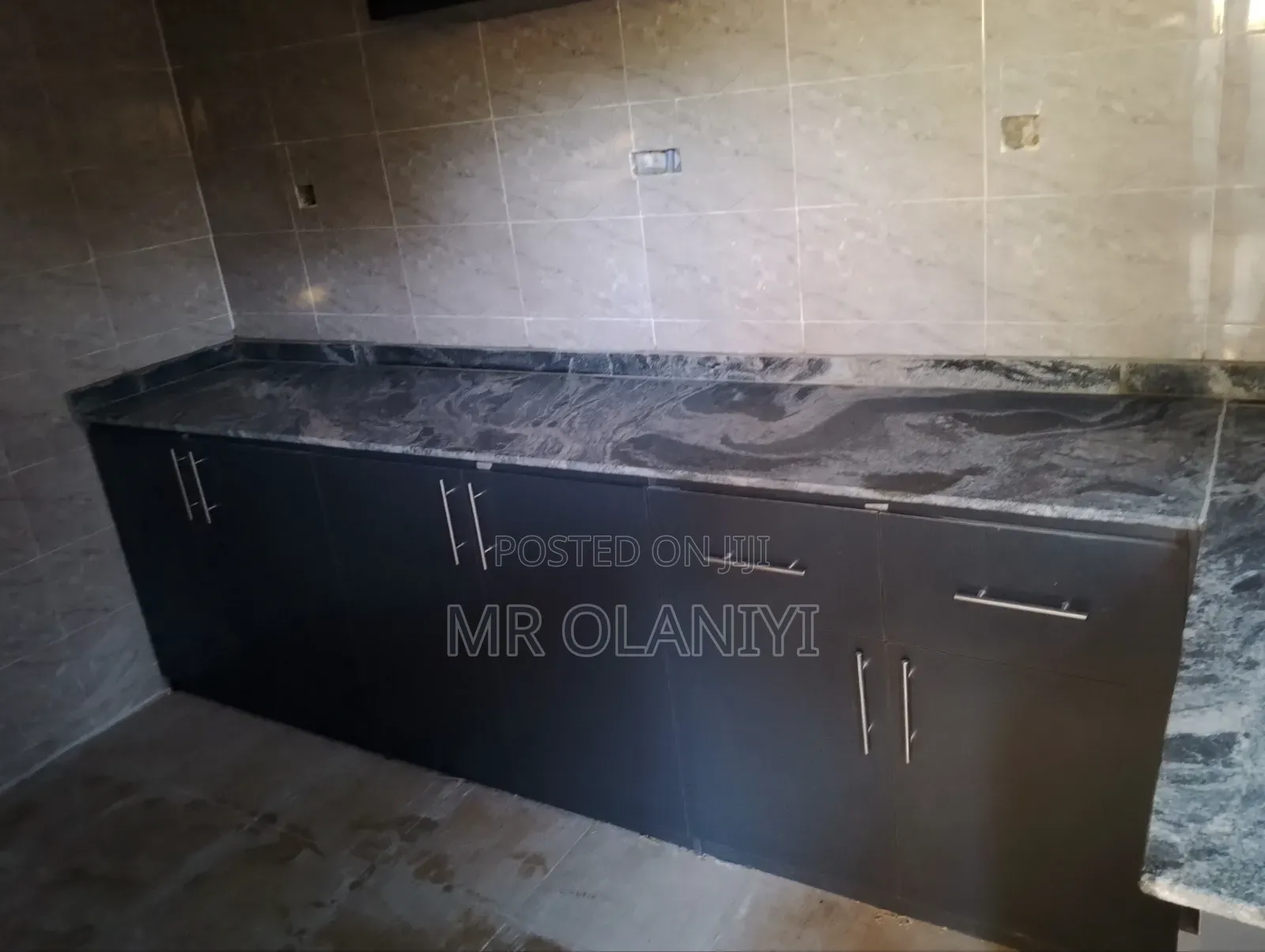 Kitchen Cabinett