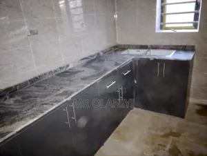 Kitchen Cabinett