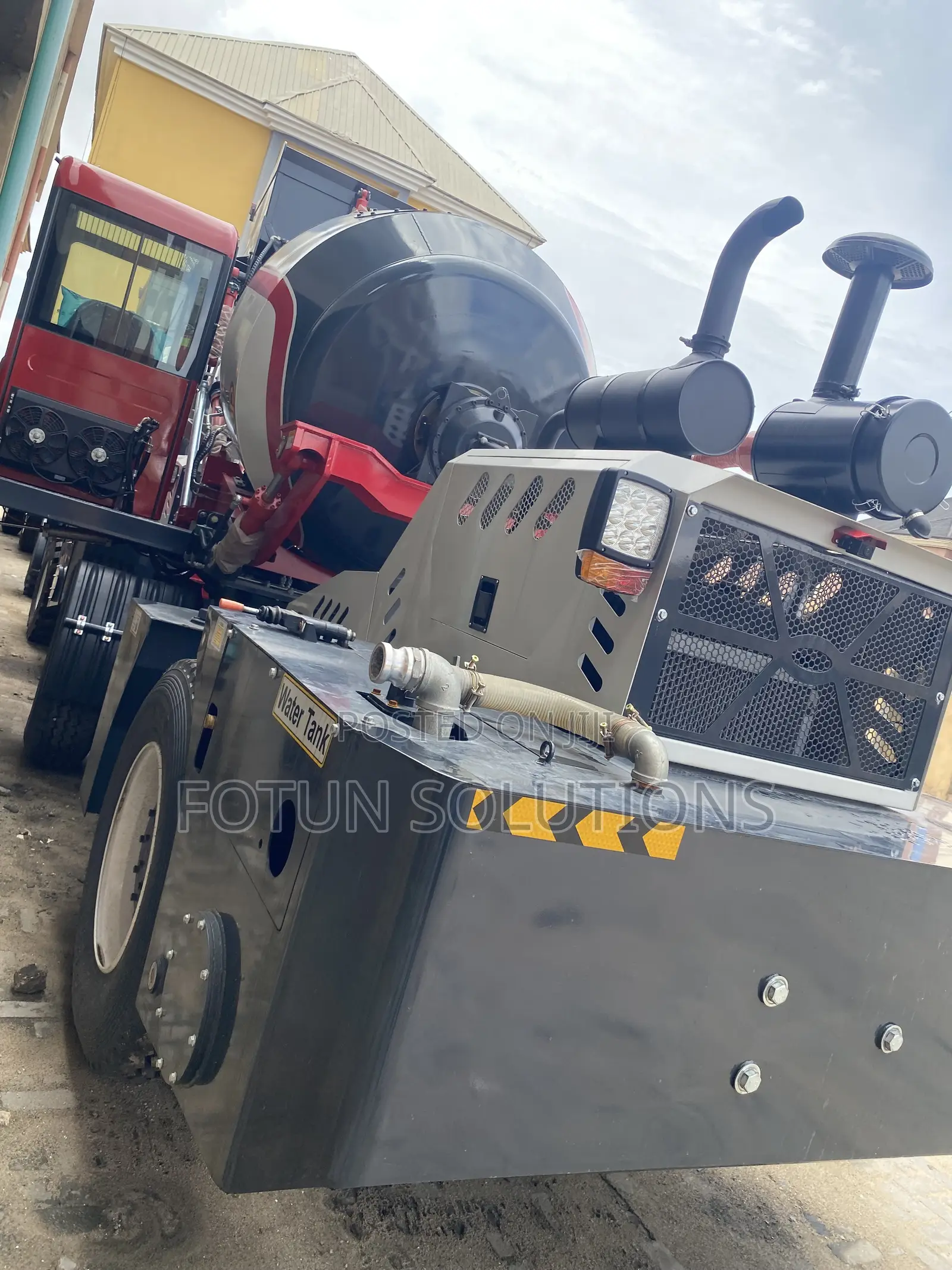 Self Loading Concrete Mixer 4cubic