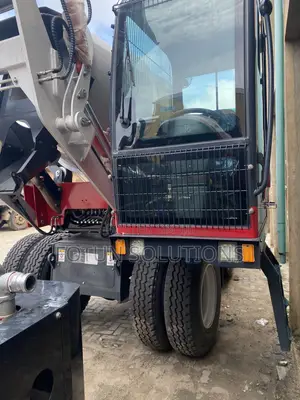 Self Loading Concrete Mixer 4cubic