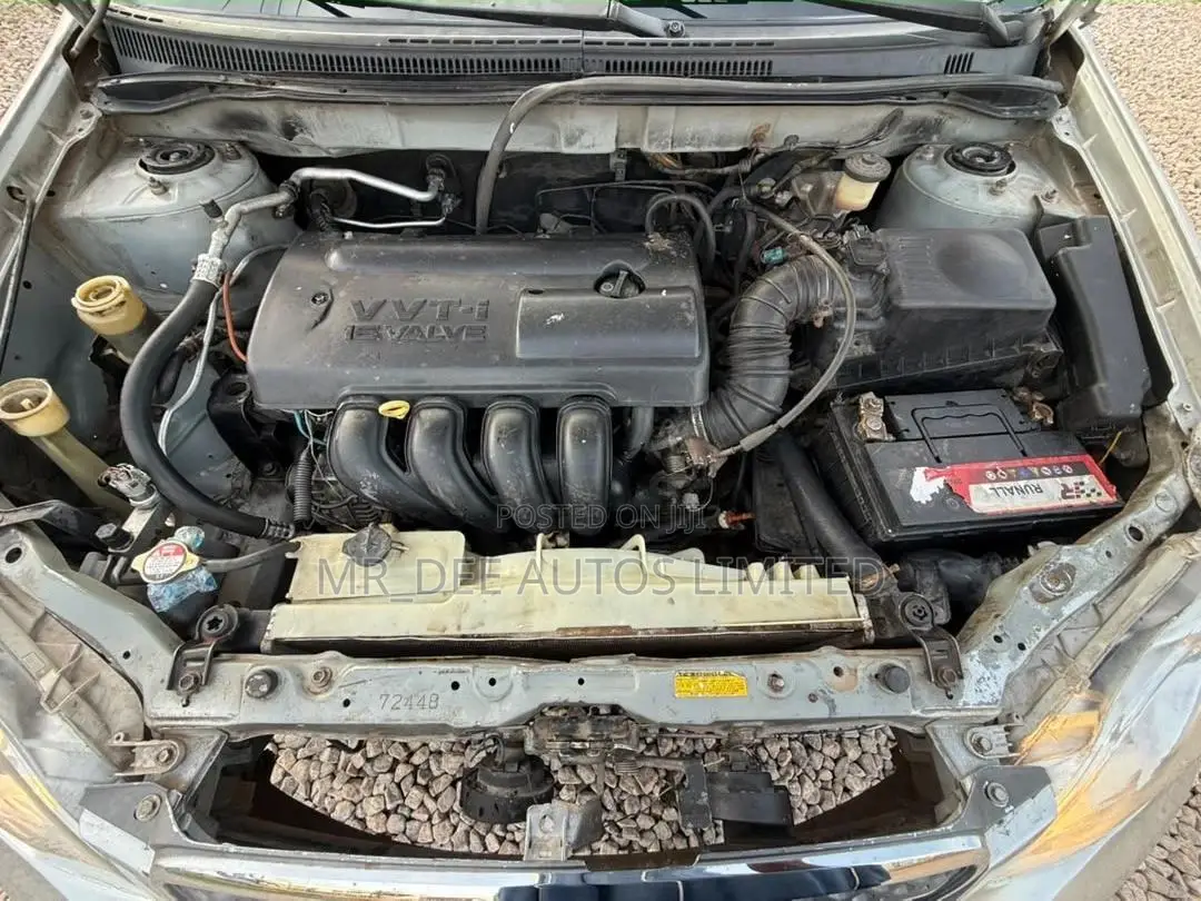 Toyota Corolla 2004 Silver