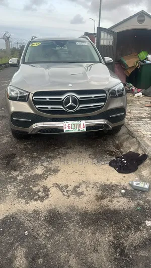 Mercedes-Benz GLE-Class 2021 Beige