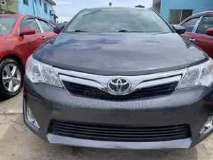 Toyota Camry LE 4dr Sedan (2.5L 4cyl 6A) 2012 Gray