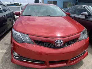 Toyota Camry SE 4dr Sedan (2.5L 4cyl 6A) 2013 Red
