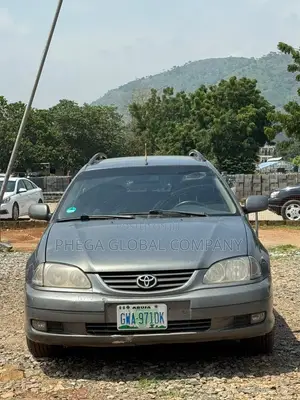 Toyota Avensis Wagon 2005 Gray