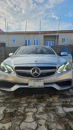 Mercedes-Benz E300 2012 Gray