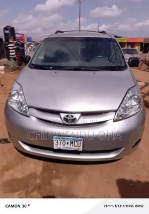 Toyota Sienna 2006 Silver