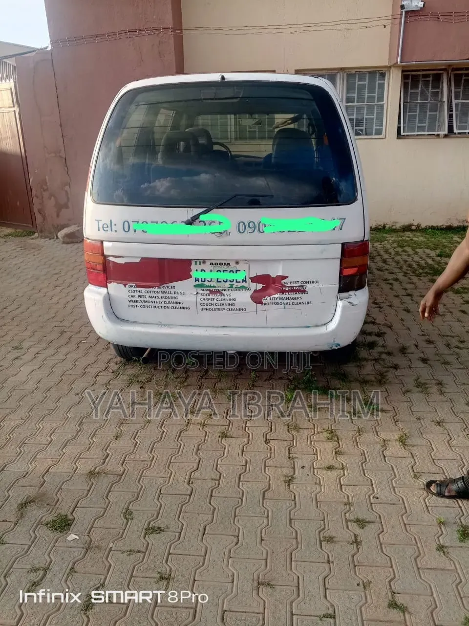 Nissan Vanette 2009 Red