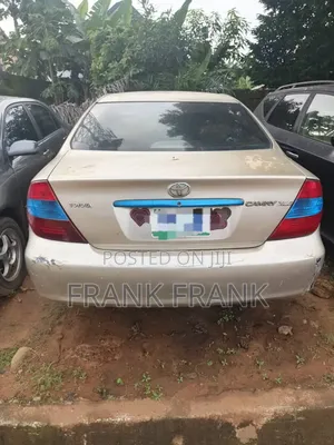 Toyota Camry 2004 Gold