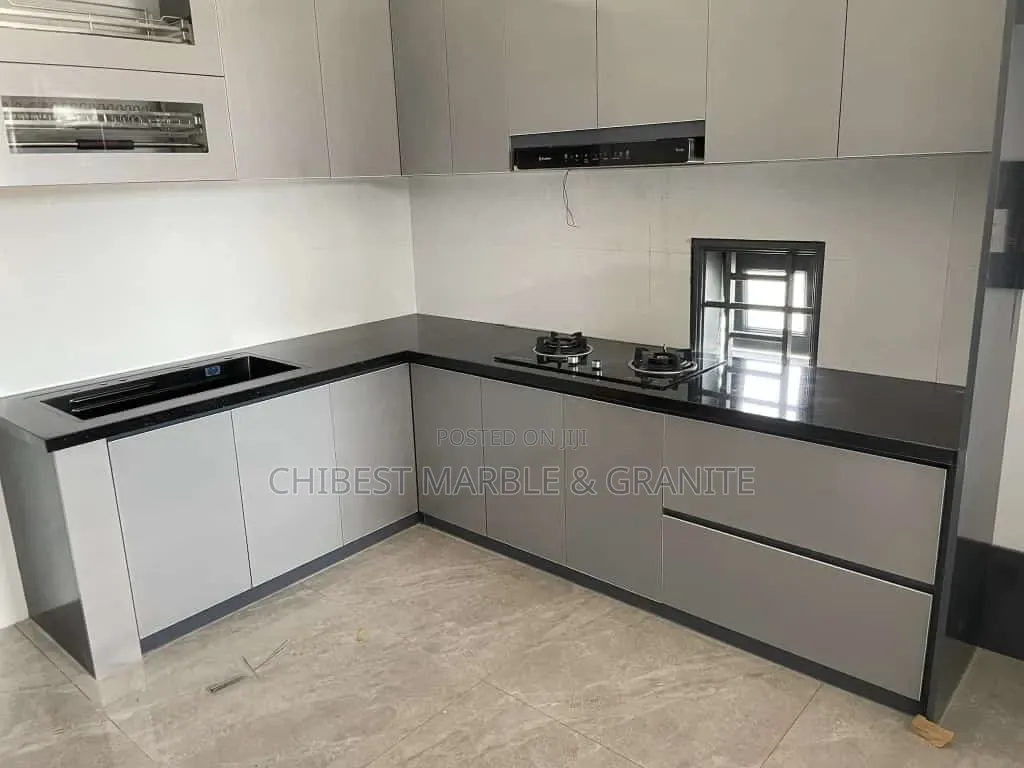 Absolute Black Marble Granite for Kitchen Countertop and Staircase
