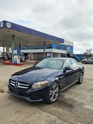 Mercedes-Benz C300 2016 Blue