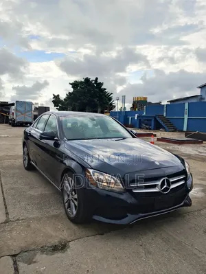 Mercedes-Benz C300 2016 Blue