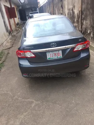 Toyota Corolla LE 4dr Sedan (1.8L 4cyl 4A) 2012 Gray