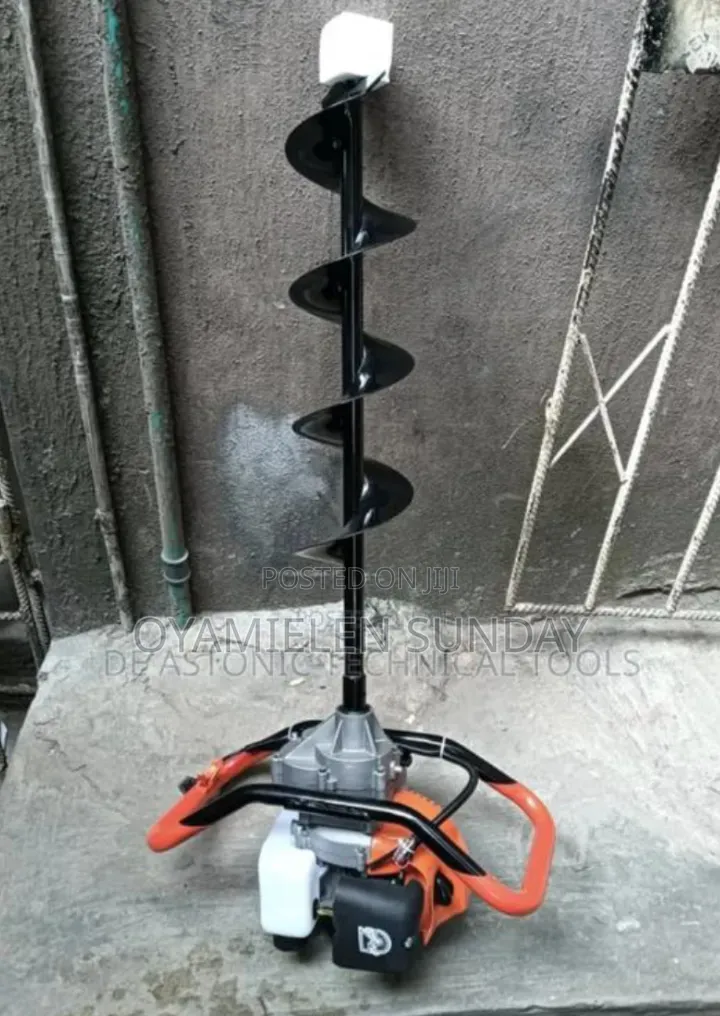 Earth Auger Drilling Machine
