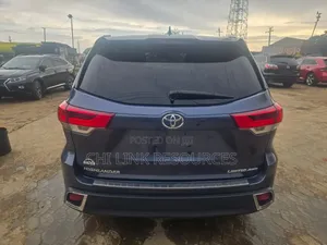 Toyota Highlander 2017 Blue