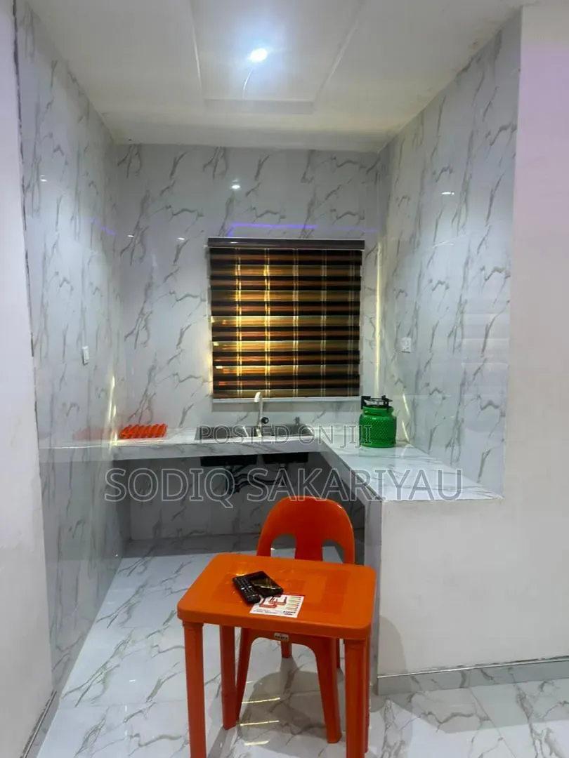 A Room Shotlet Apartment