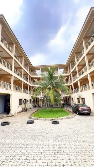 Functioning Plaza 59 Ensuit Offices at Wuze Zone, Abuja for Sale