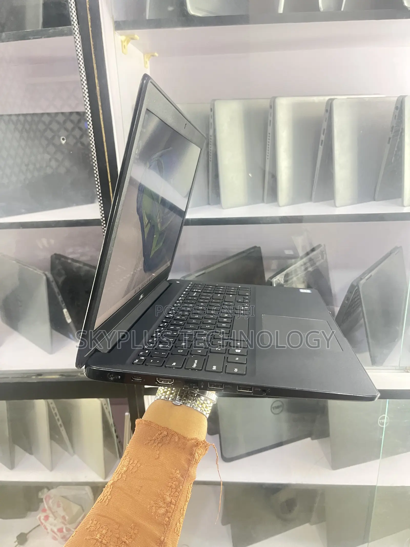 Laptop Dell Latitude 3500 8GB Intel Core i5 SSD 256GB