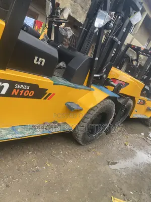 Mobile Forklift 10tons