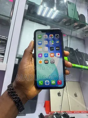 Apple iPhone 11 64 GB Black