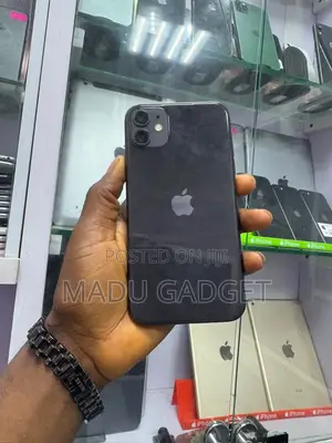 Apple iPhone 11 64 GB Black