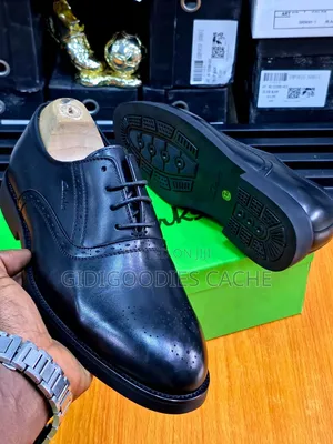 Men's Cap-Toe Brogue Shoes