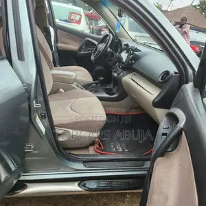 Toyota RAV4 2008 Green