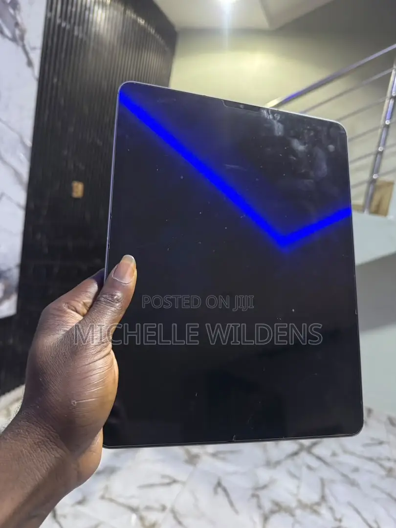 Apple iPad Pro 12.9 (2022) 128 GB Silver