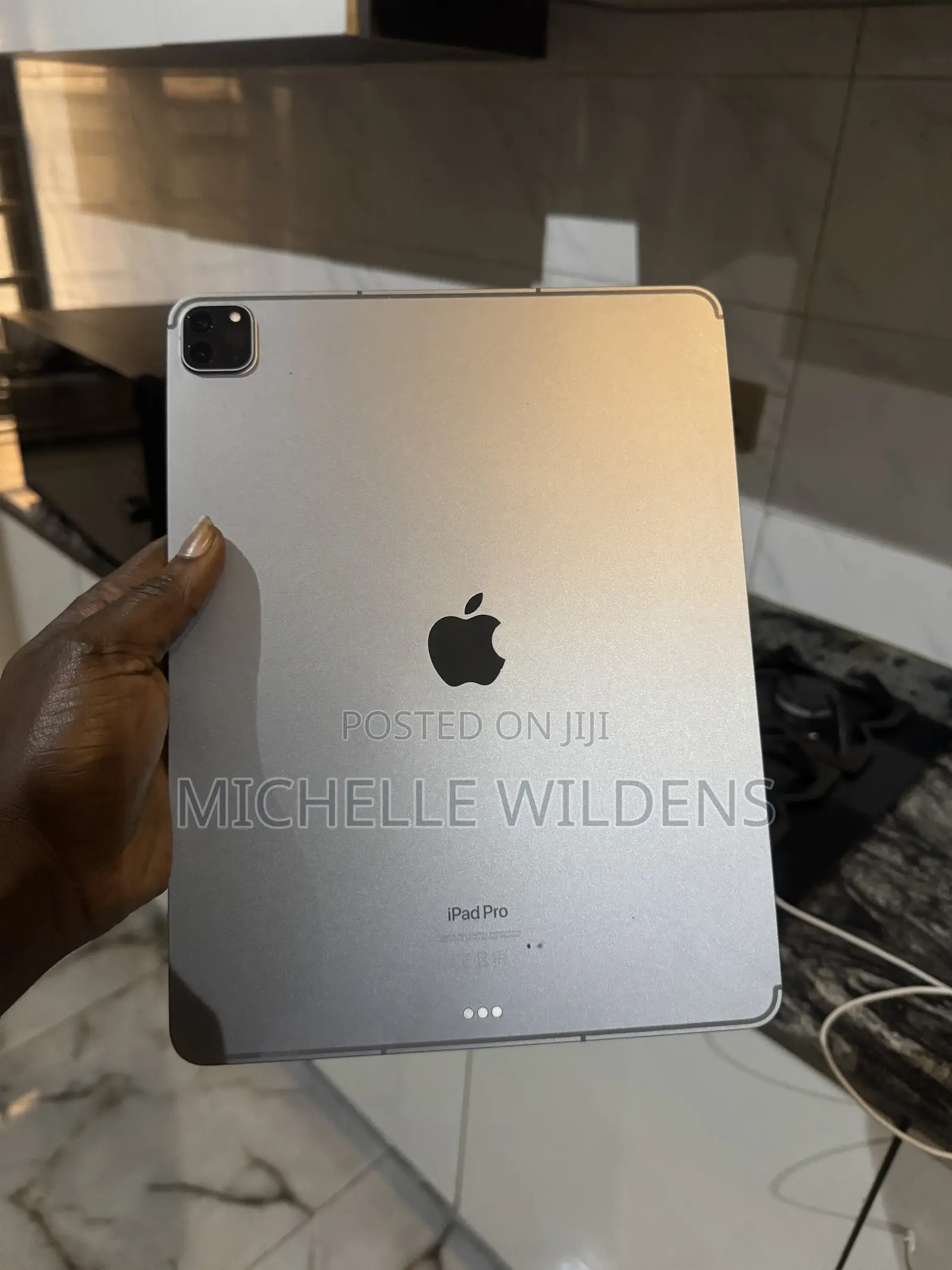 Apple iPad Pro 12.9 (2022) 128 GB Silver