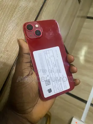 Apple iPhone 13 128 GB Red
