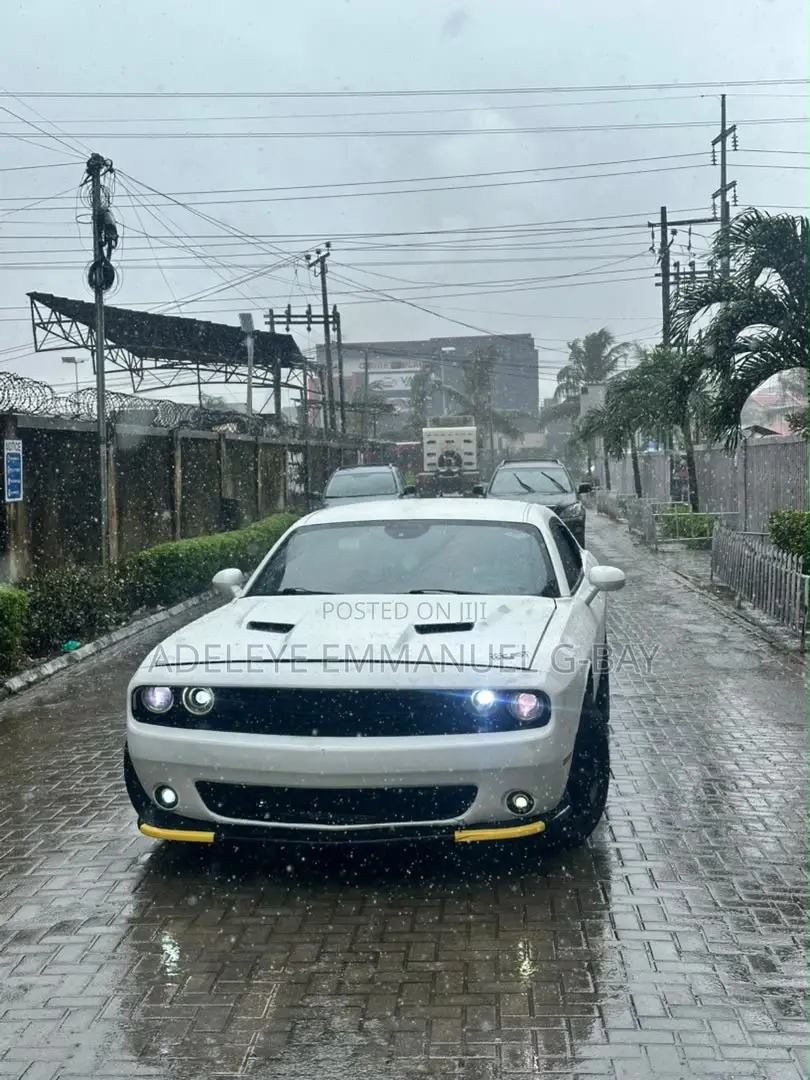Dodge Challenger 2016 White