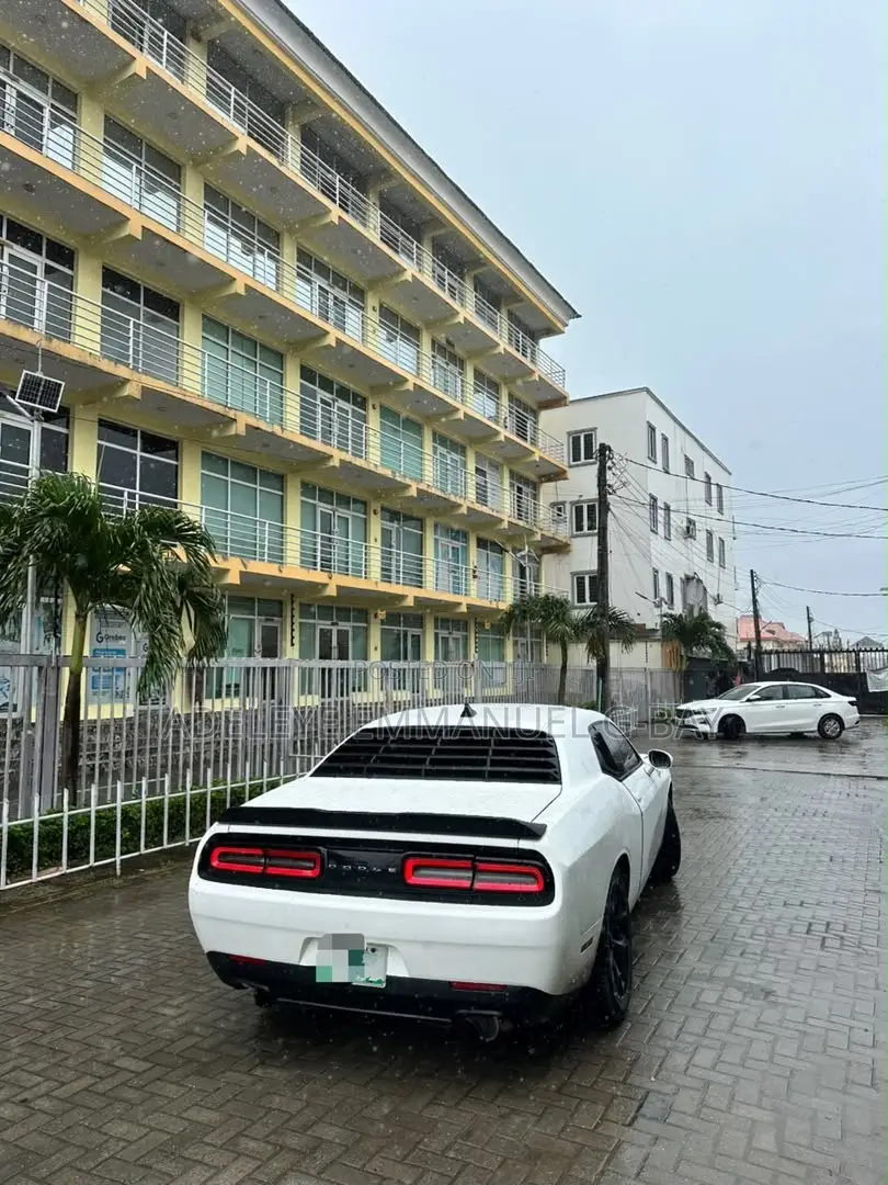 Dodge Challenger 2016 White