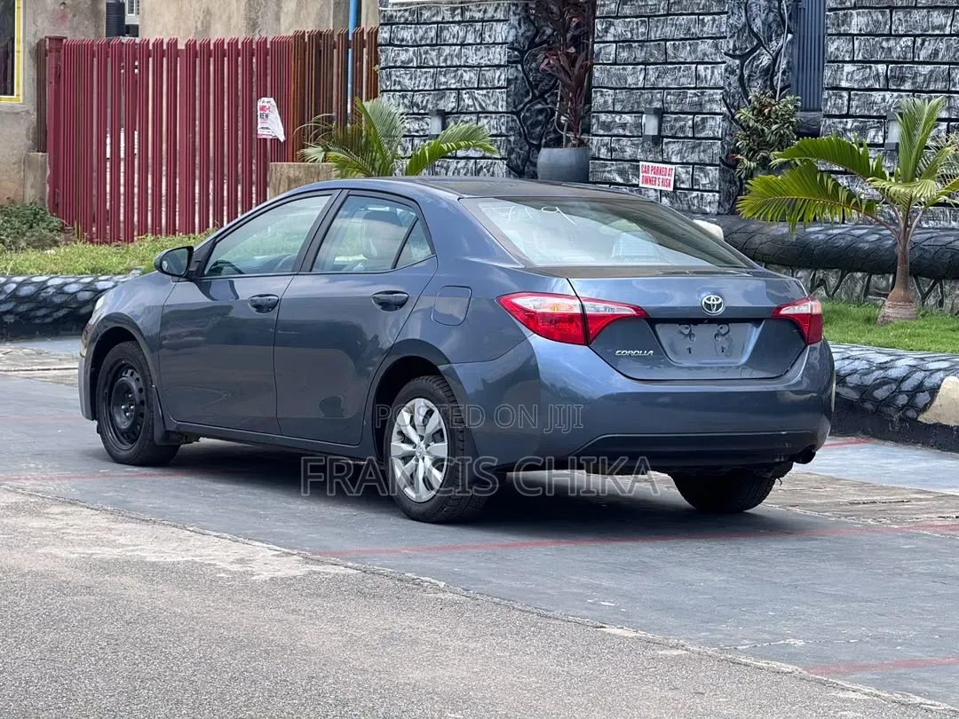 Toyota Corolla 2015 Gray